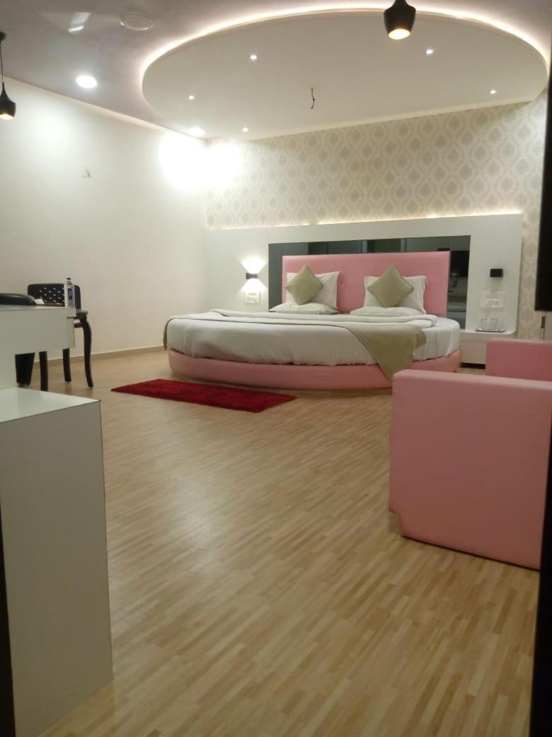 Hotel Shivalik - Mehsana Mahesana Екстериор снимка