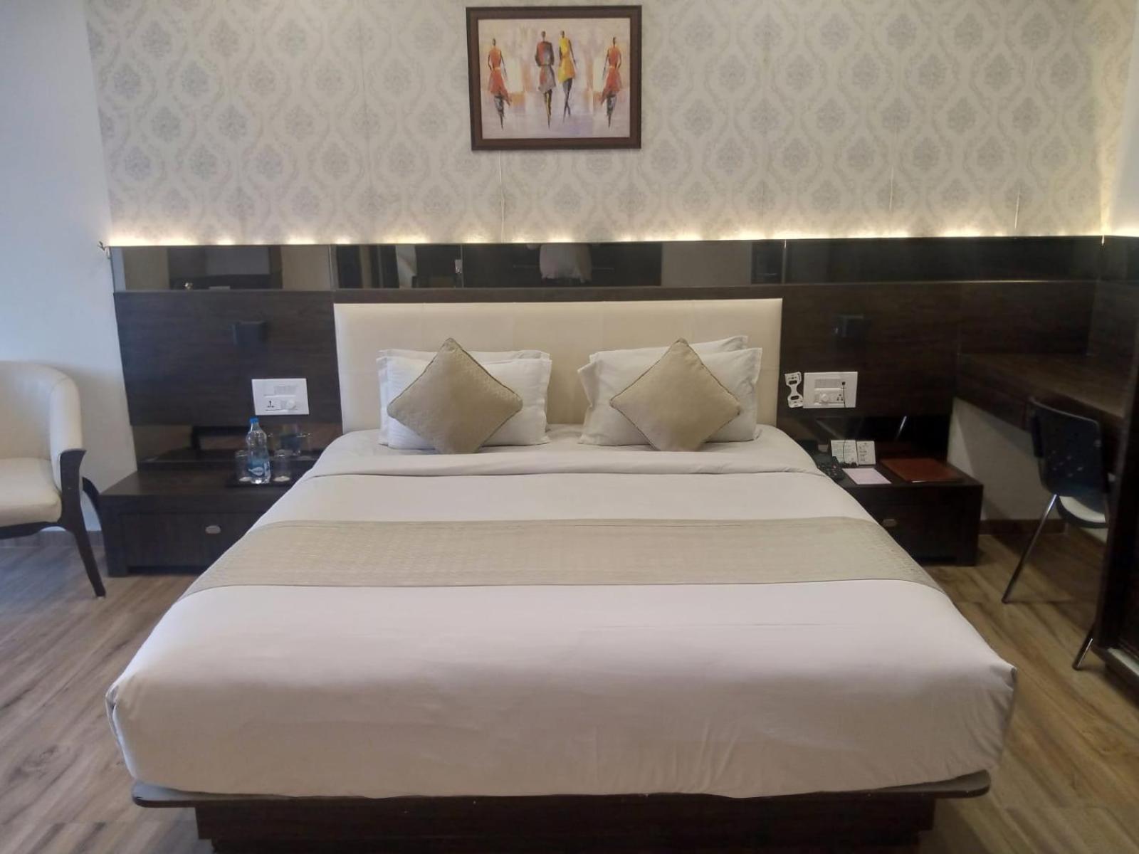 Hotel Shivalik - Mehsana Mahesana Екстериор снимка
