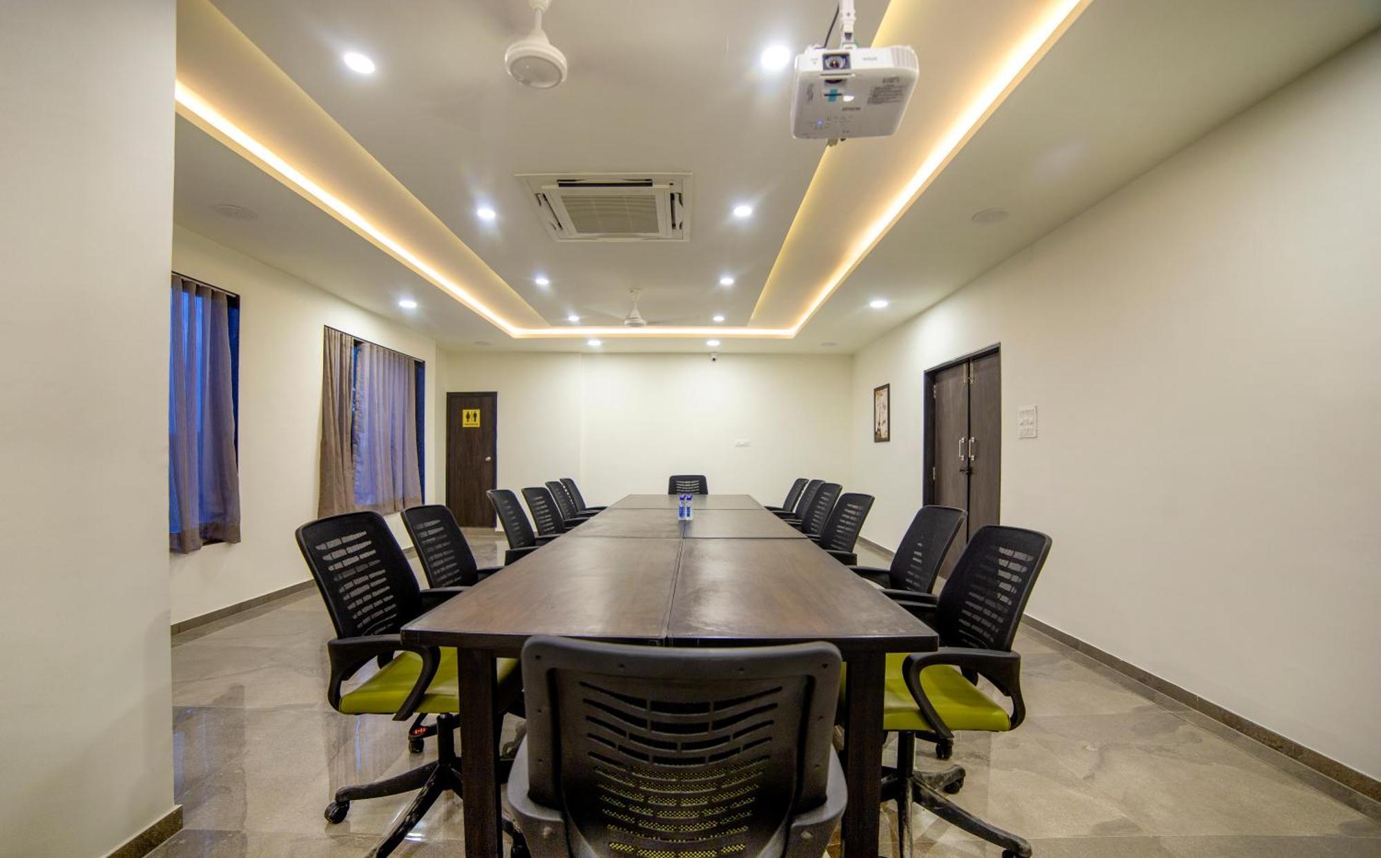 Hotel Shivalik - Mehsana Mahesana Екстериор снимка