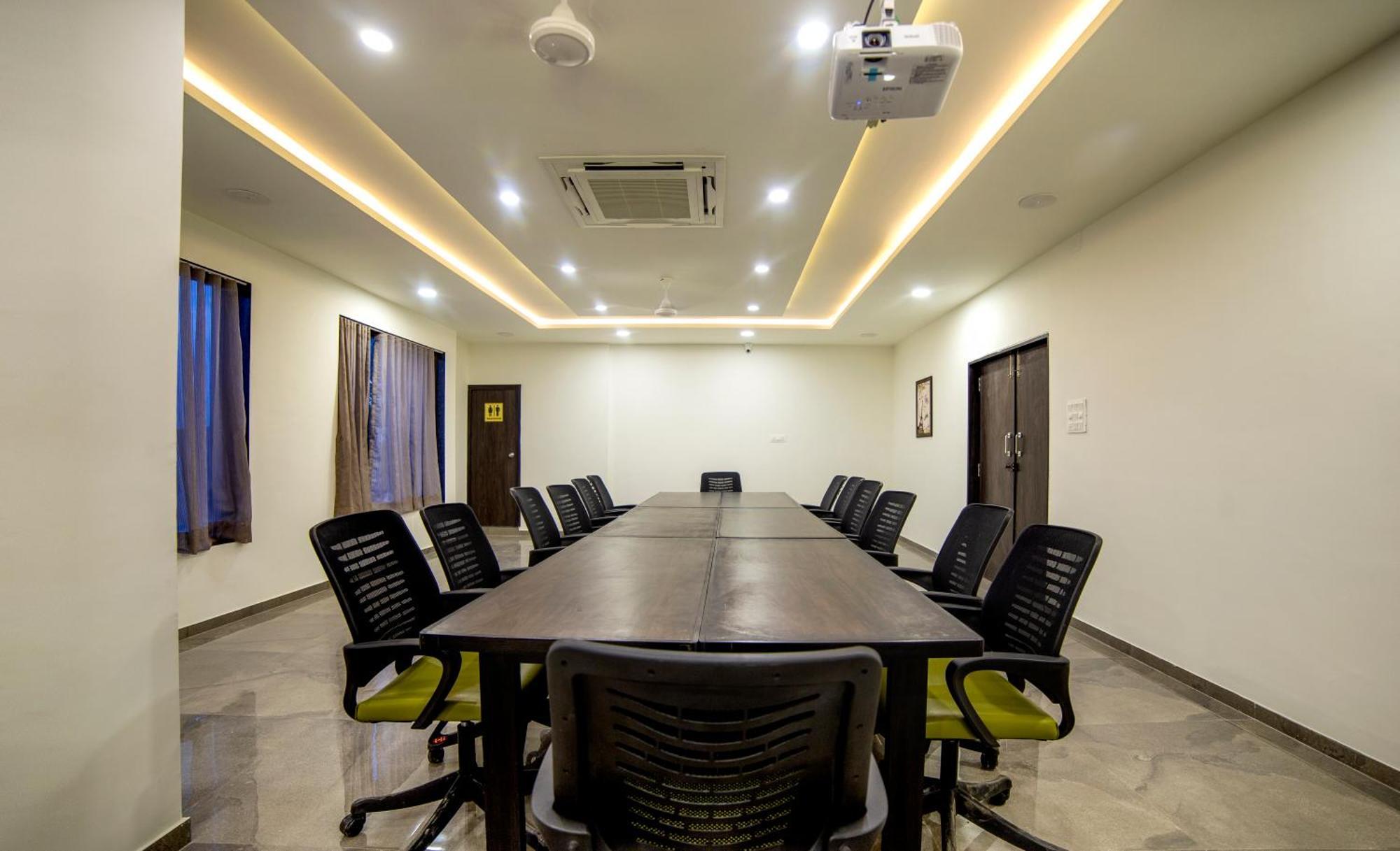 Hotel Shivalik - Mehsana Mahesana Екстериор снимка