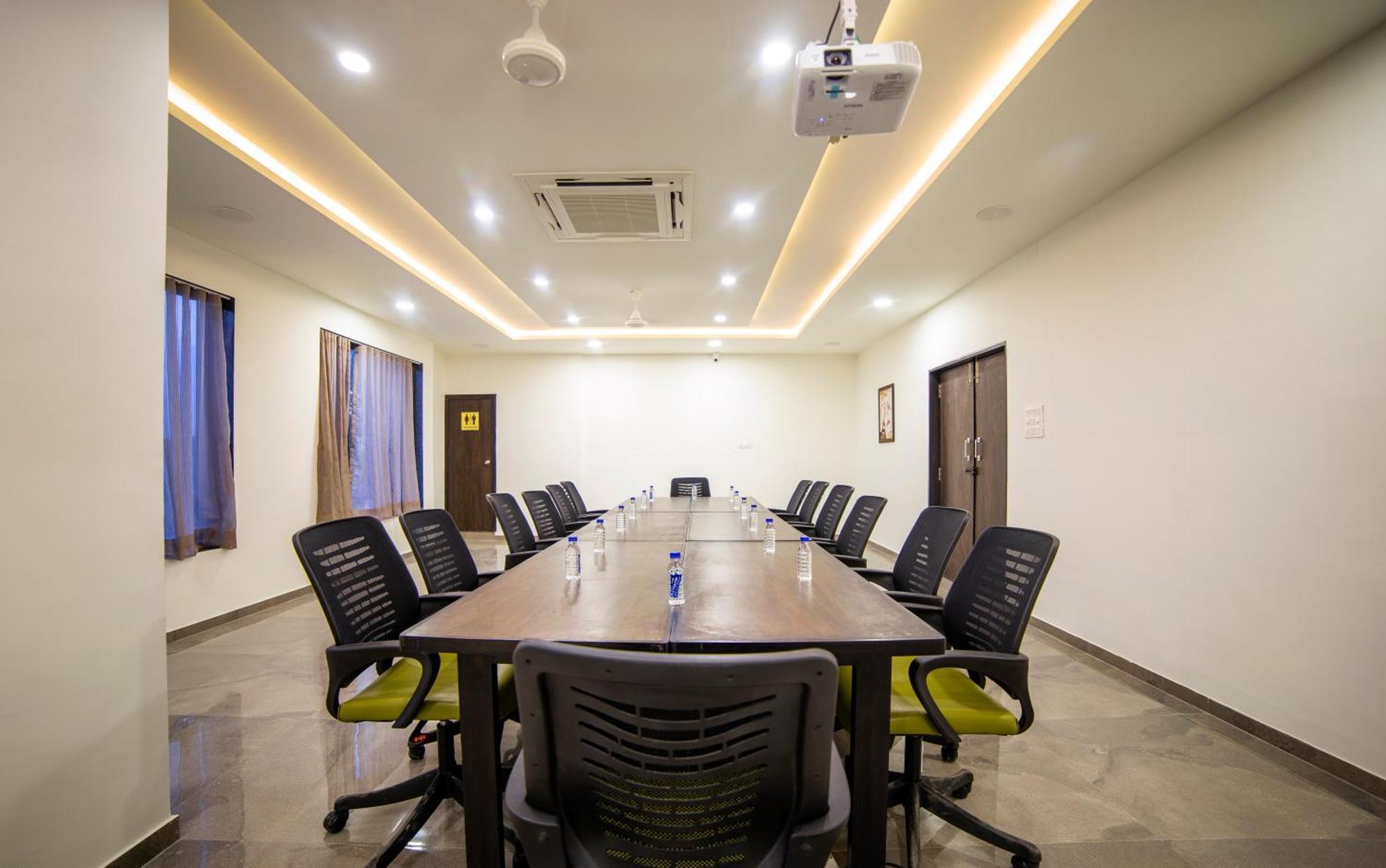 Hotel Shivalik - Mehsana Mahesana Екстериор снимка