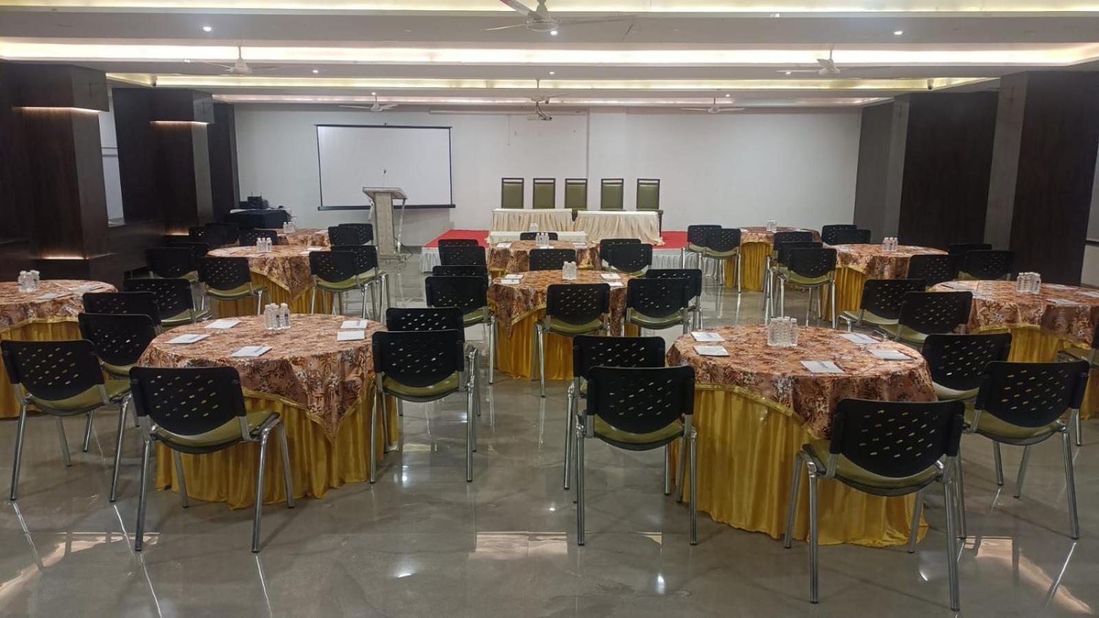 Hotel Shivalik - Mehsana Mahesana Екстериор снимка