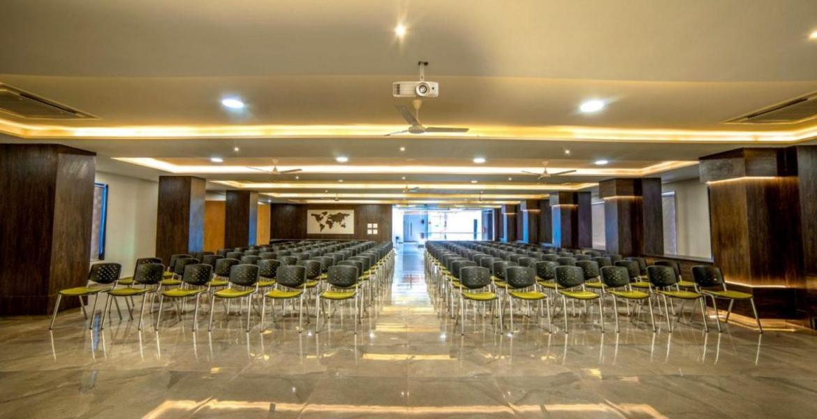 Hotel Shivalik - Mehsana Mahesana Екстериор снимка