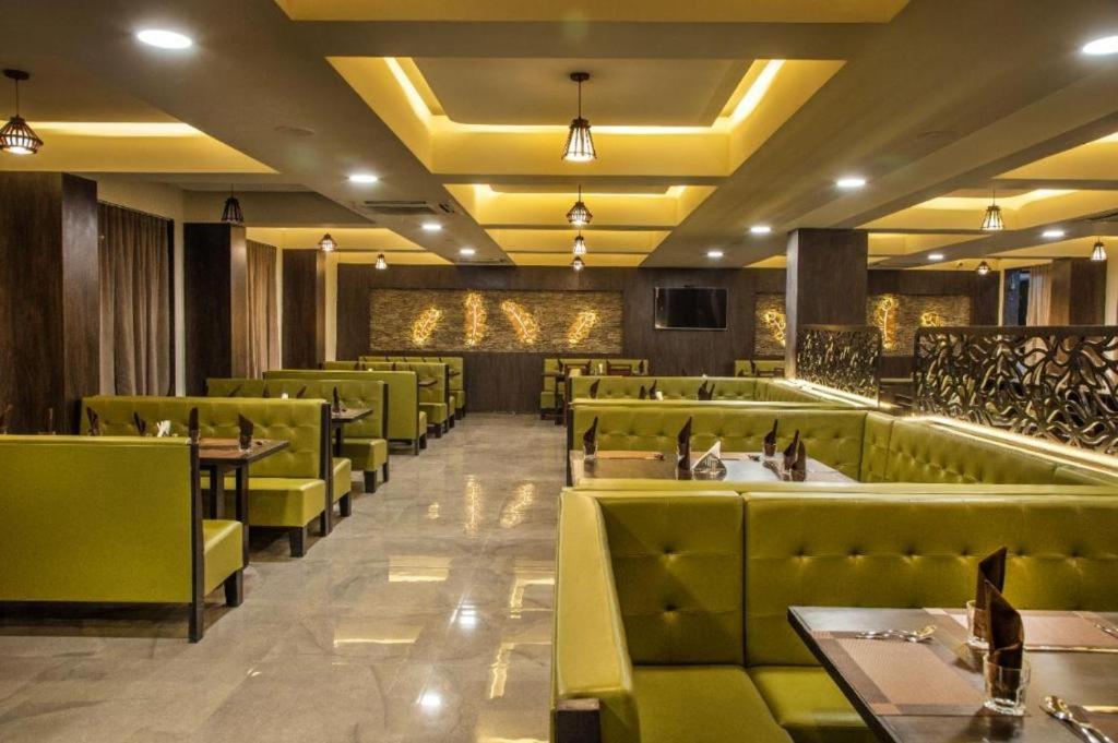 Hotel Shivalik - Mehsana Mahesana Екстериор снимка