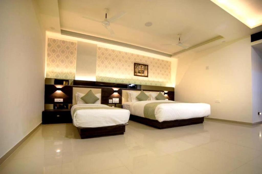 Hotel Shivalik - Mehsana Mahesana Екстериор снимка